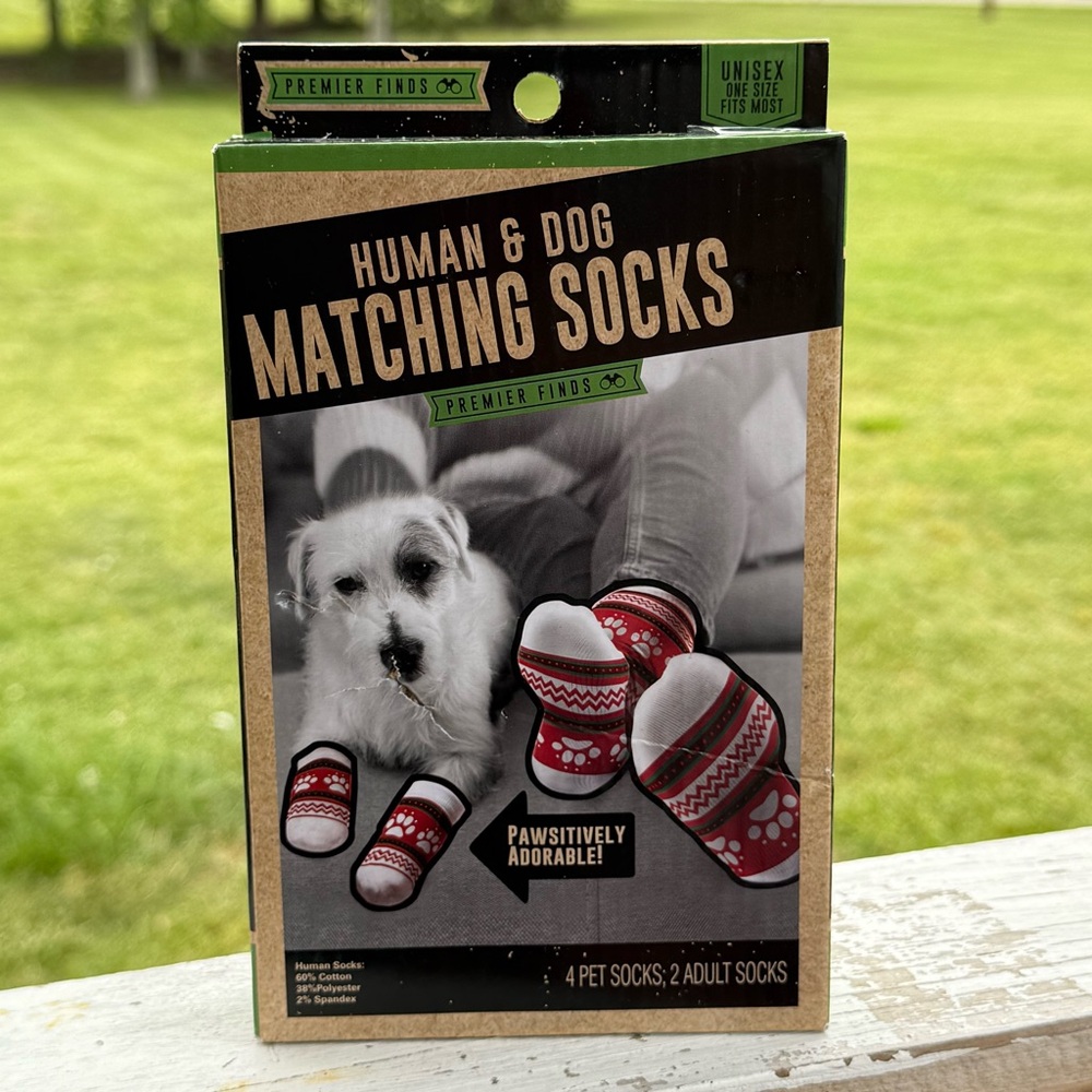 HUMAN & DOG MATCHING SOCKS-NEW